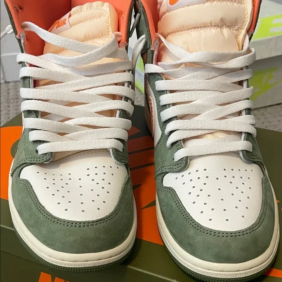 Jordan Air Jordan 1 Retro High OG Craft - Celadon and Orange - Picture 2 of 8